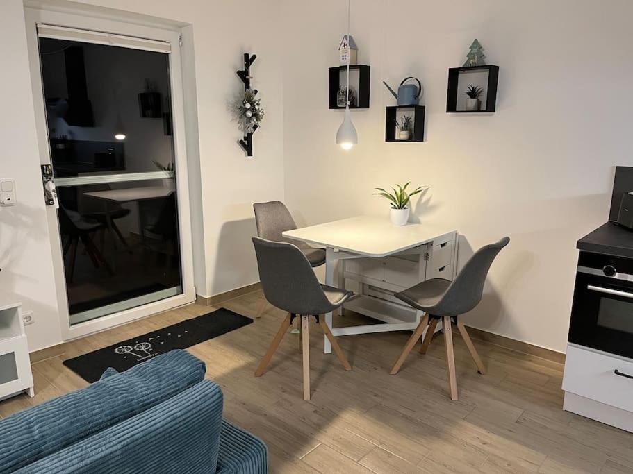 Neu Sanierte Wohnung Fuer 2-4 P Eschwege Exterior photo