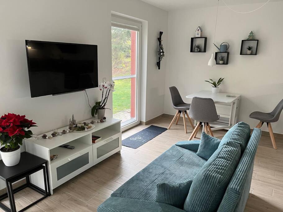 Neu Sanierte Wohnung Fuer 2-4 P Eschwege Exterior photo